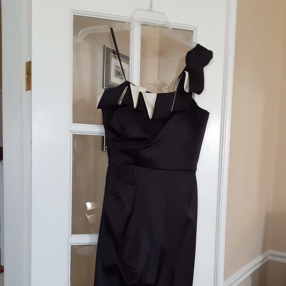 Max & Cleo Size 4 Formal Dress